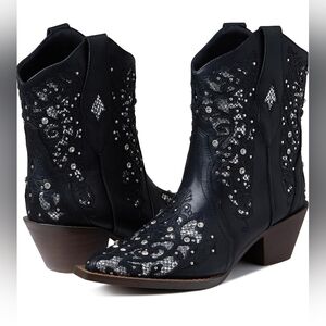 Elegant Black Embellished Women's Boots